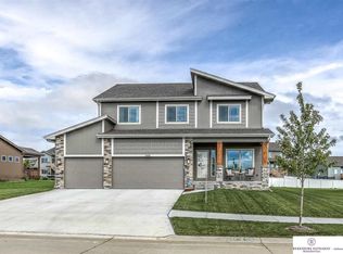 16420 Whitmore St, Bennington, NE 68007