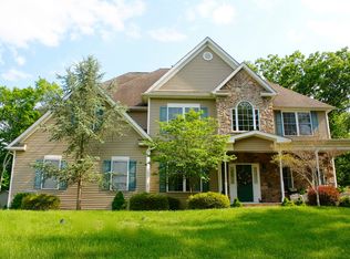 4 Walnut Trl, Newton, NJ 07860