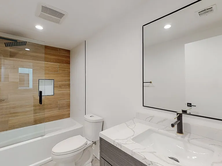 6811 Gloria Ave — Photo 13
