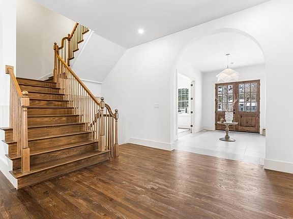 5th image of 31 Porter Rd