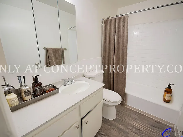 Murray Place — Photo 6