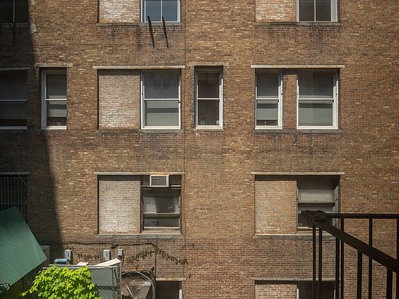2nd image of 146 5th Ave APT 5C