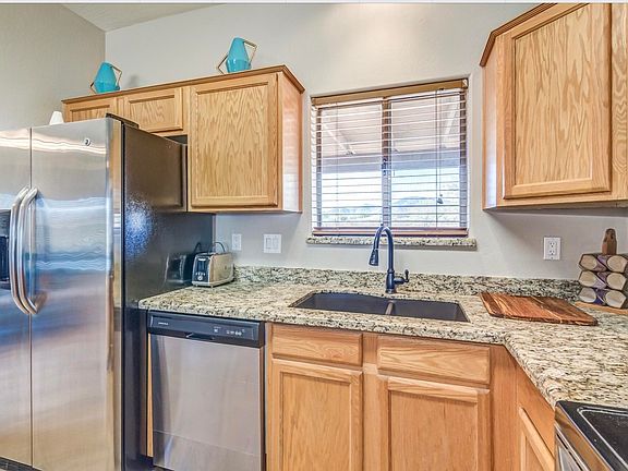 4th image of 2021 W Desert Hills Dr
