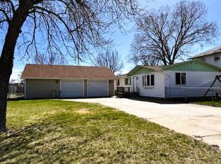 1614 W 10th St, North Platte, NE 69101