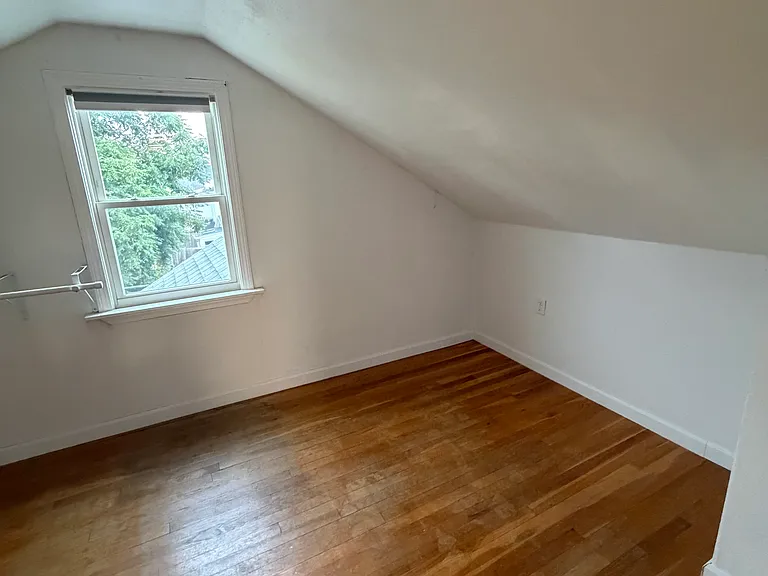 295 Kittredge St #R — Photo 10