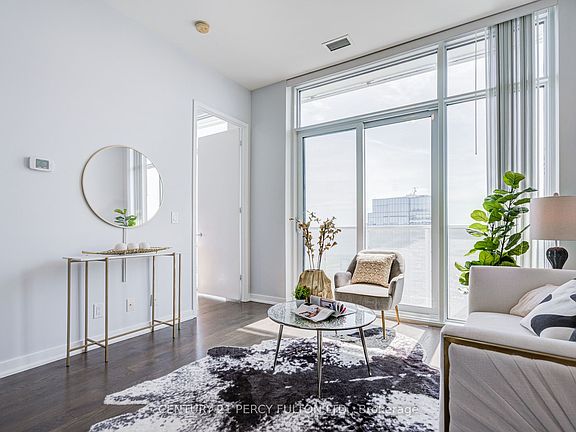 5th image of 100 Harbour St #6901