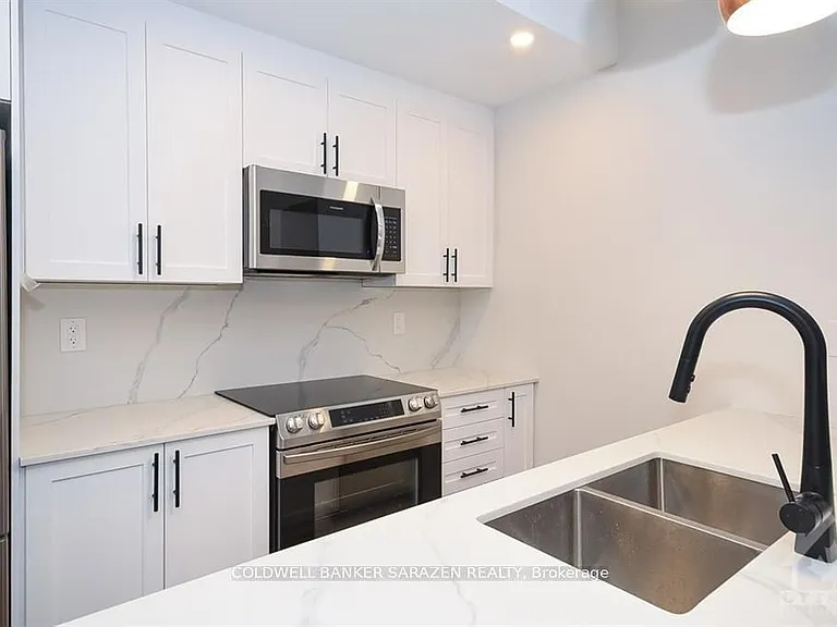 15 Monk St #2 — Photo 4