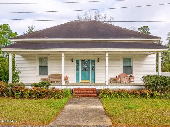 412 W North Street, Roseboro, NC 28382