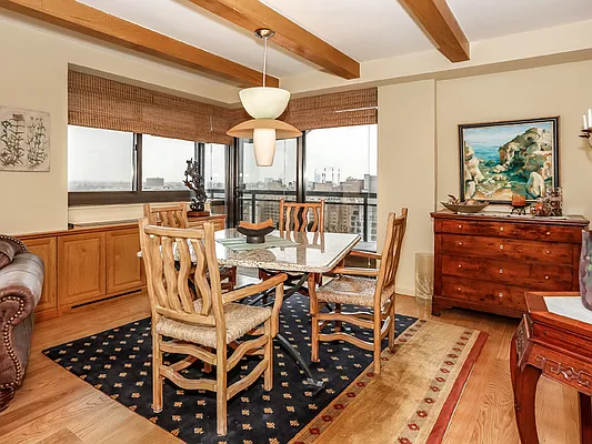 Sold by Sotheby's International Realty | media 31