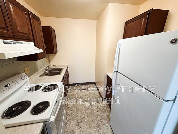 5th image of 212 Norma Ct