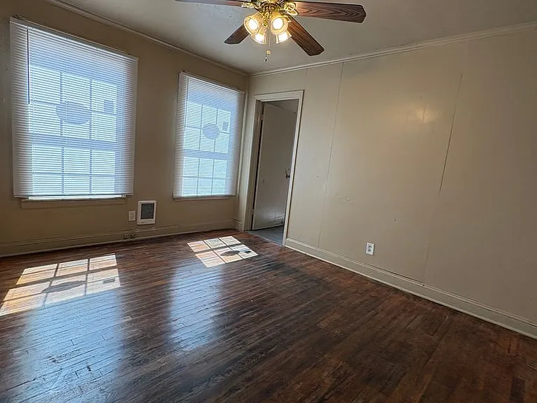 1749 Caroline St — Photo 13