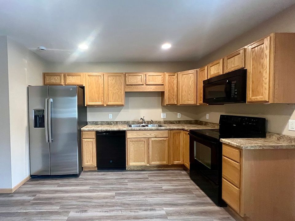 1st image of 96 Valley Ln #2