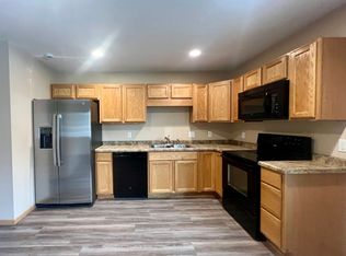 96 Valley Ln #2, Eagle Lake, MN 56024