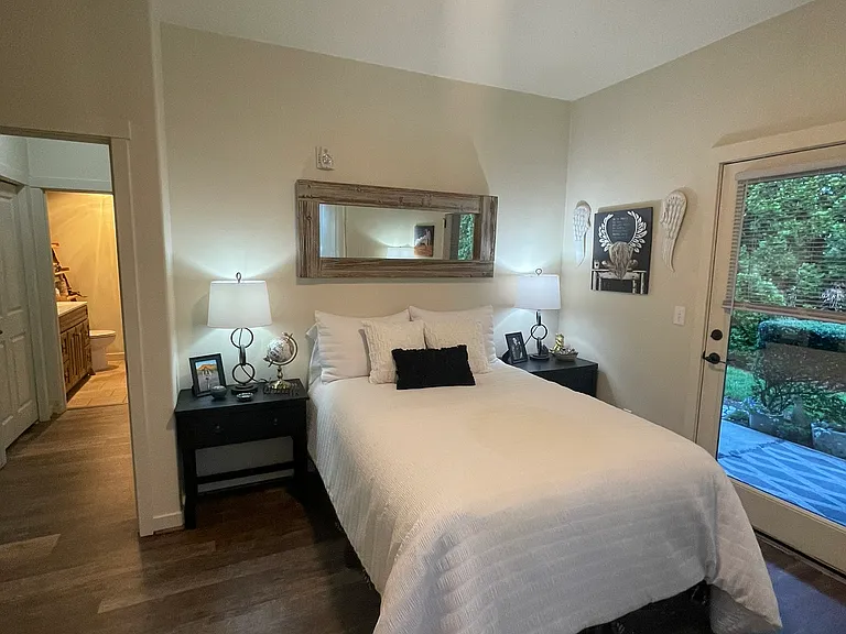 819 NW Wheelock Pl #819 — Photo 66