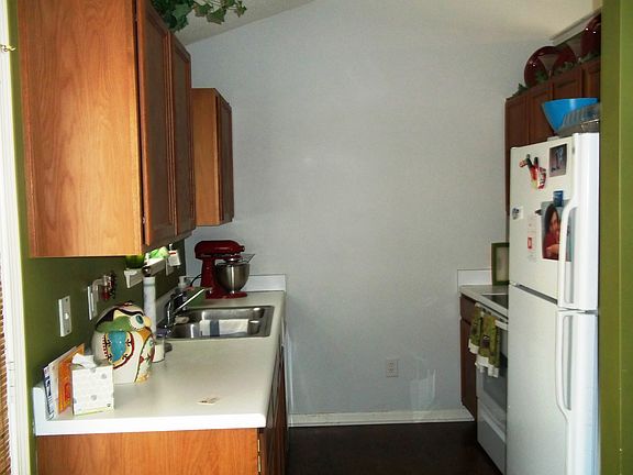 3rd image of 5509 Katherine Ct