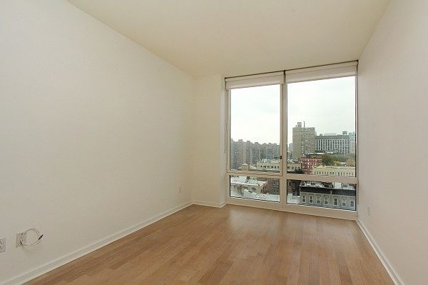 Building Photo 3