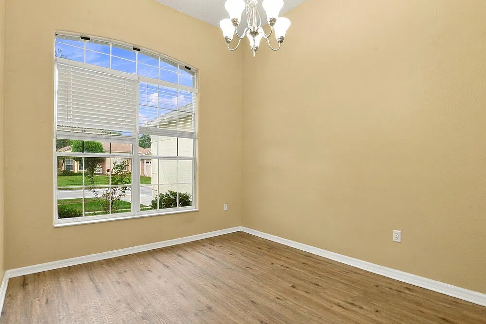 3 bed, 2.0 bath, 1874 sqft, $2,210 — Photo 4