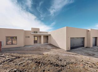 24 W Long View Dr, Santa Fe, NM 87505