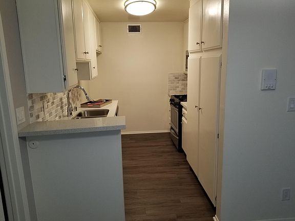 4th image of 14424 Magnolia Blvd APT 111