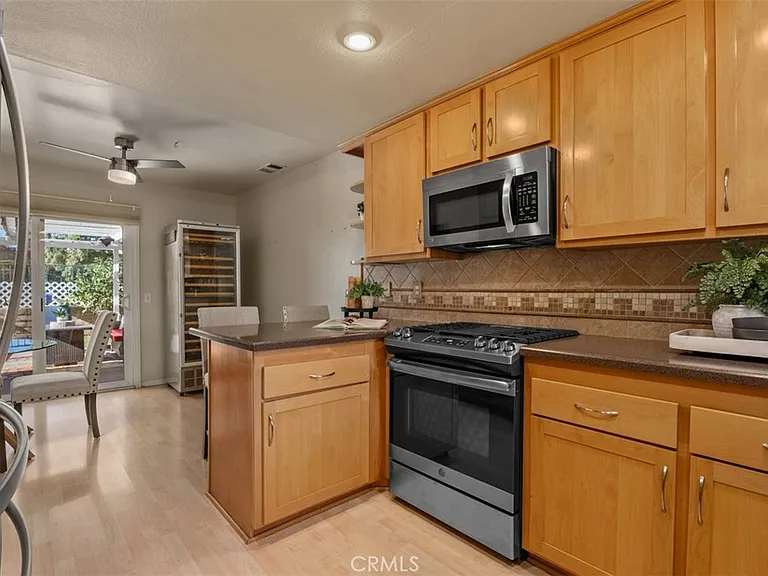 22057 Newbridge Dr #5 — Photo 9