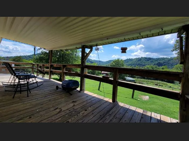 627 Jennings Creek Hwy — Photo 3