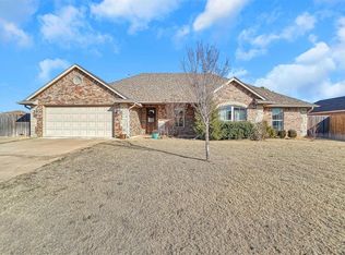 3712 Regal Dr, Altus, OK 73521