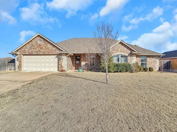 3712 Regal Dr, Altus, OK 73521