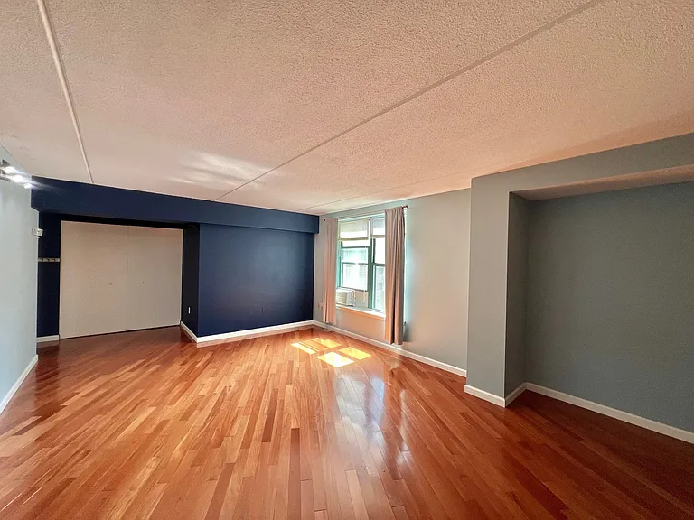 108 Peterborough St #4H — Photo 8