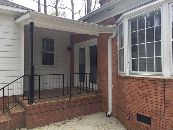 4th image of 319 Habersham Cir