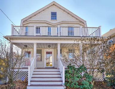 24 Faneuil Rd #1, Waltham, MA, 02452