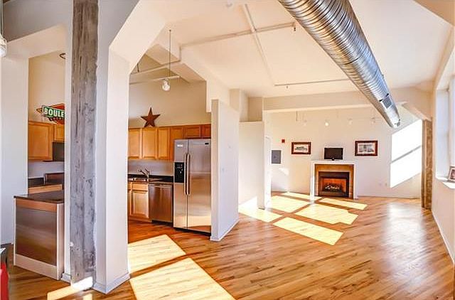 1st image of 2107 Grand Ave #501
