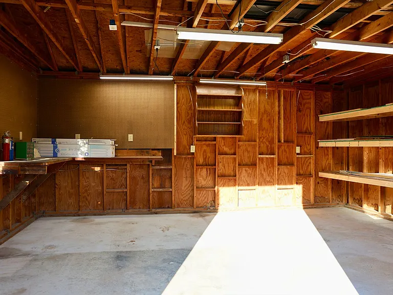 4036 Jaback Dr — Photo 50
