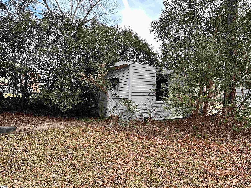 607 Holly St, Gaffney, SC 29340 Zillow