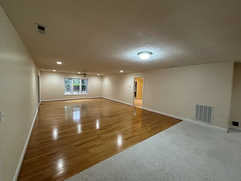 285 Merion Cir — Photo 4