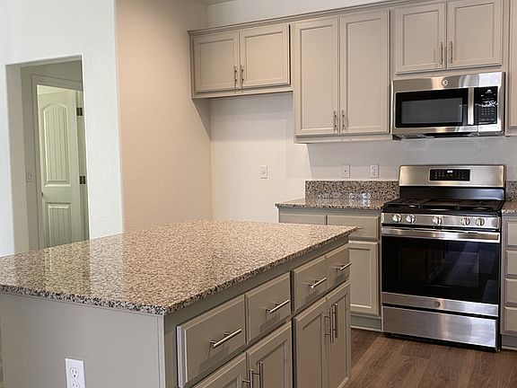 5th image of 5012 Palisade Ave