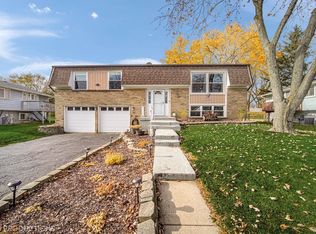 533 N Ashbury Ave, Bolingbrook, IL 60440