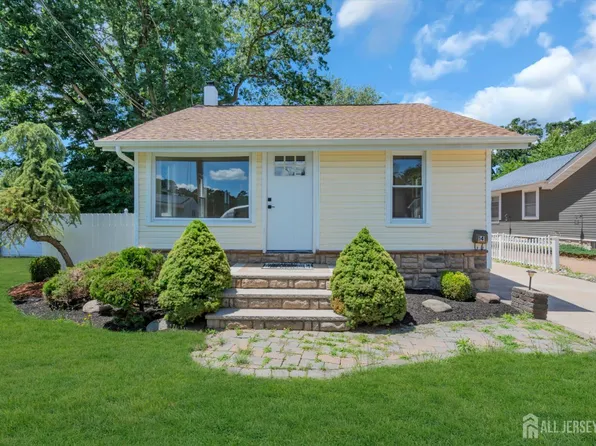 141 Brunswick Ave, Spotswood, NJ 08884