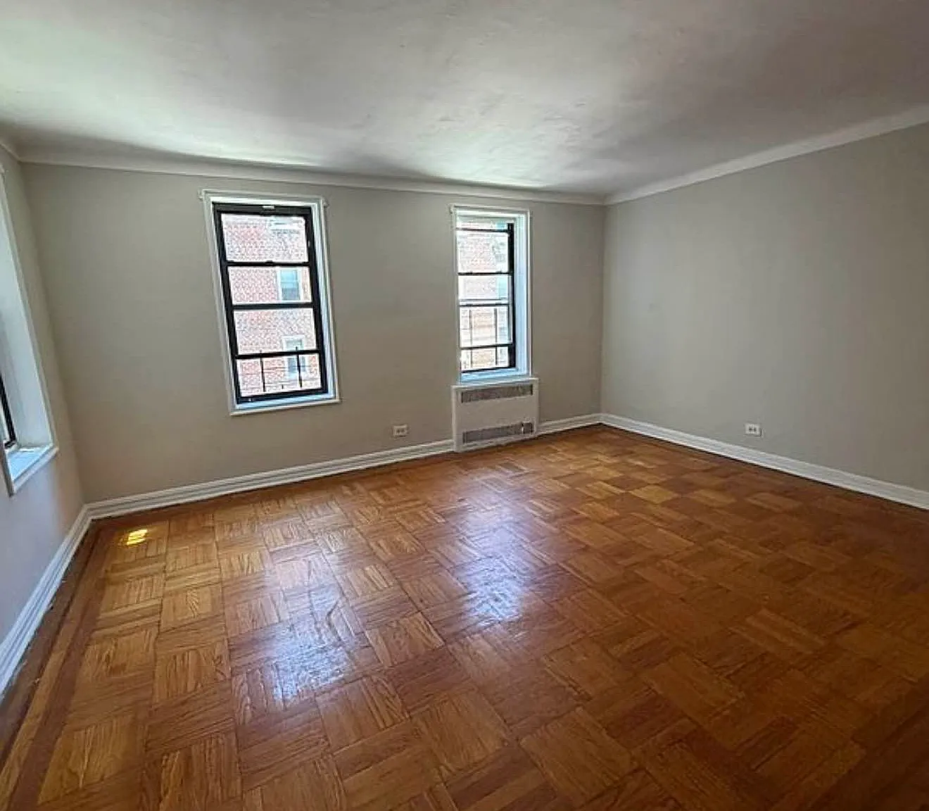 40-15 Hampton Street — Photo 1