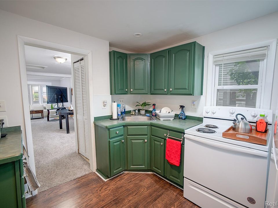 2814 Crooks Rd, photo 10