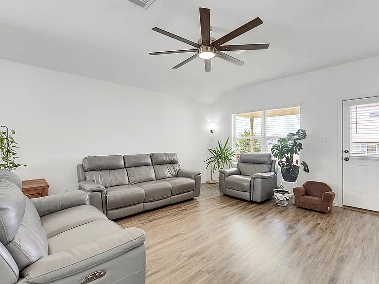 6444 Turin Ln — Photo 11