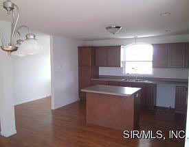 5th image of 609 Moorland Cir