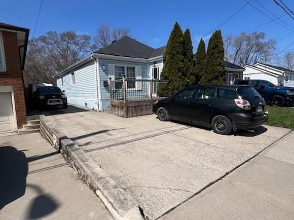 623 Knox Ave, Hamilton, ON L8H 6K2