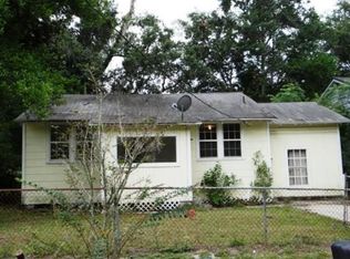 9068 Adams Ave, Jacksonville, FL 32208
