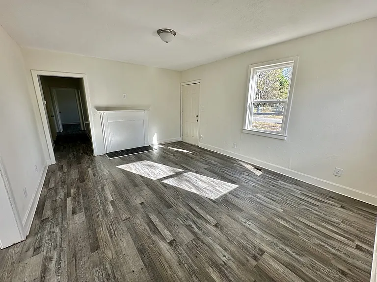 2026 Lee Ct SW — Photo 8