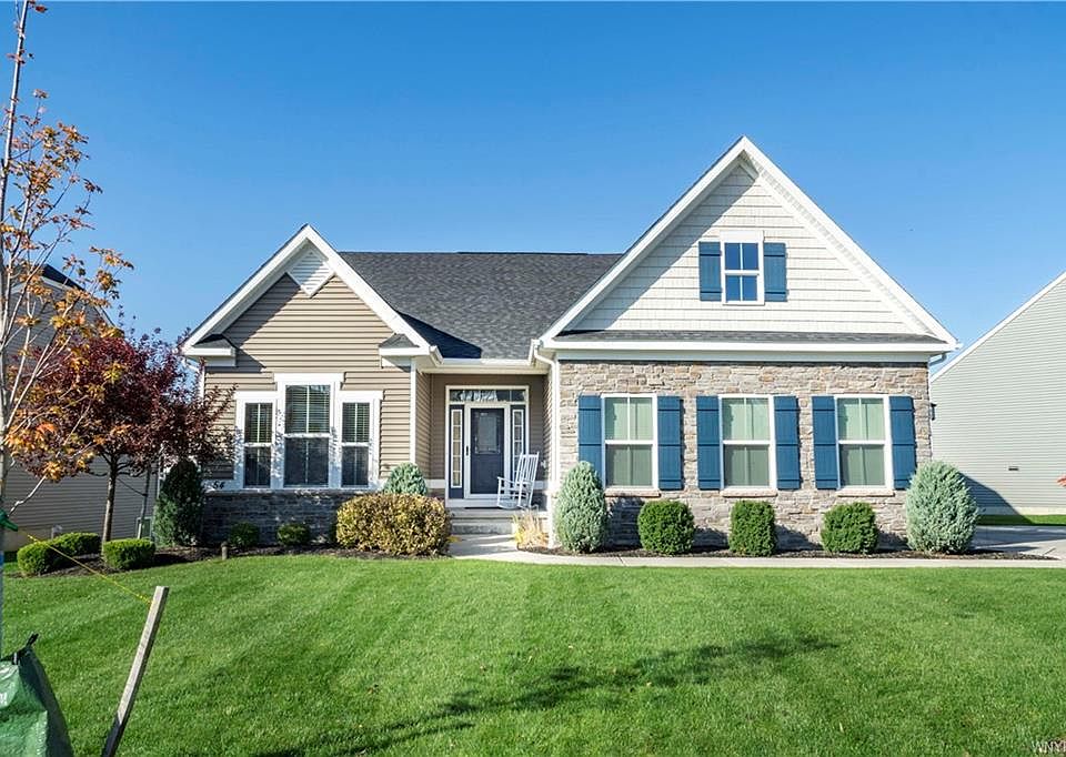 1st image of 54 Sonnet Dr