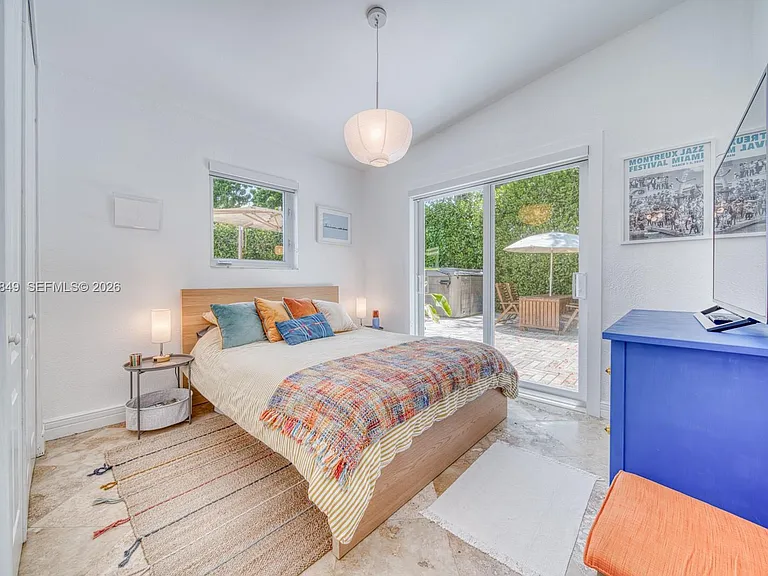 7055 SW 84th Ave — Photo 15