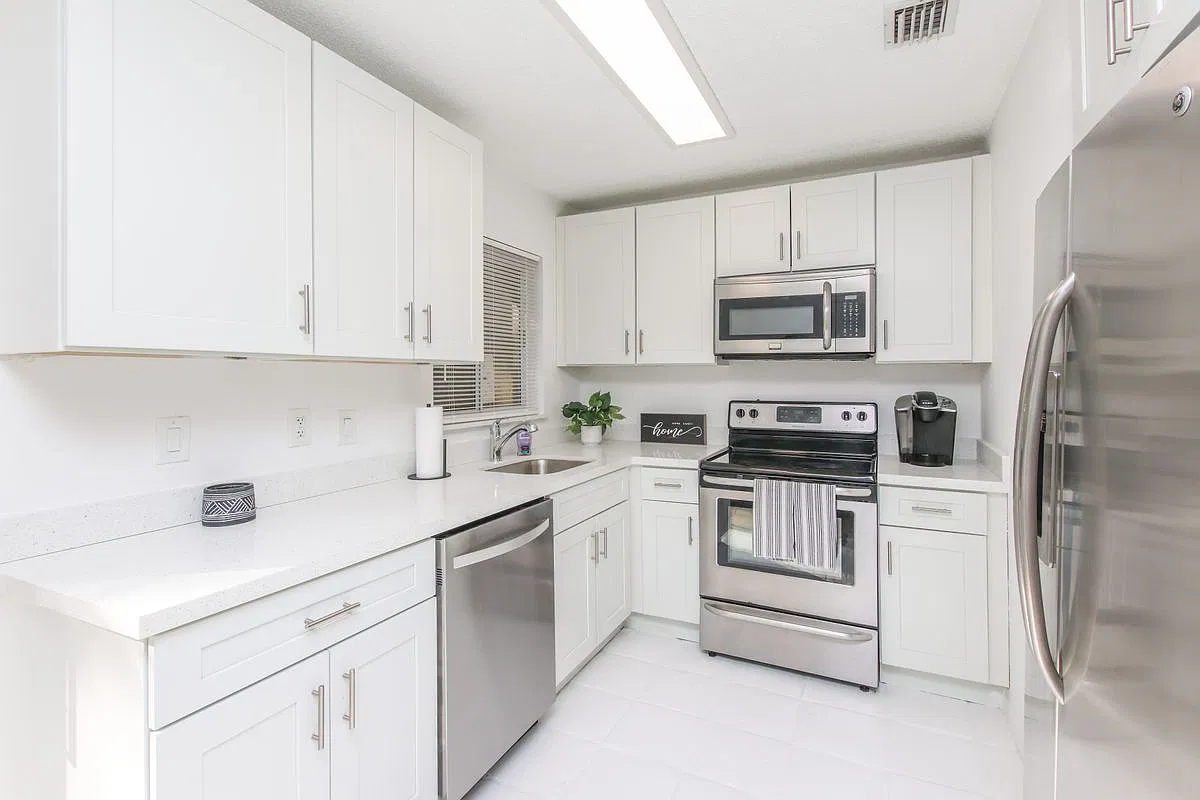 2 bed, 2.0 bath, 950 sqft, $2,900 — Photo 1