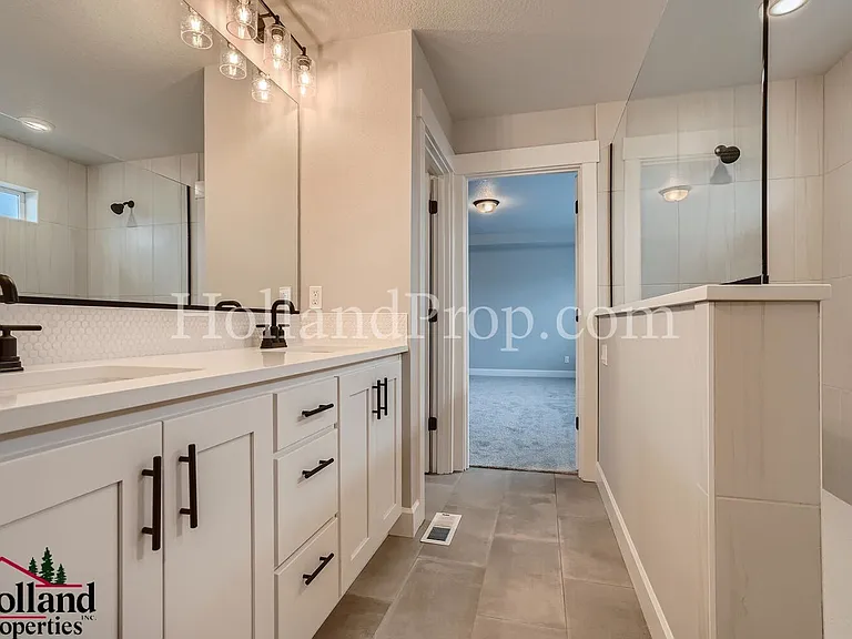 5981 SE Skylight St — Photo 17