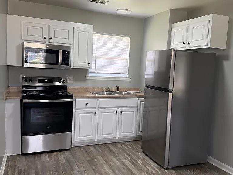 301 Casa Ct — Photo 3