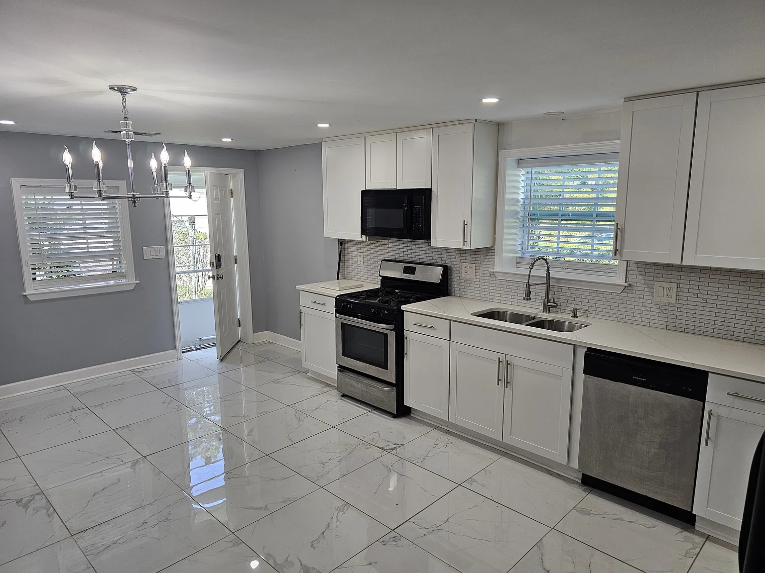 2 bed, 1811 sqft, $1,800 — Photo 3